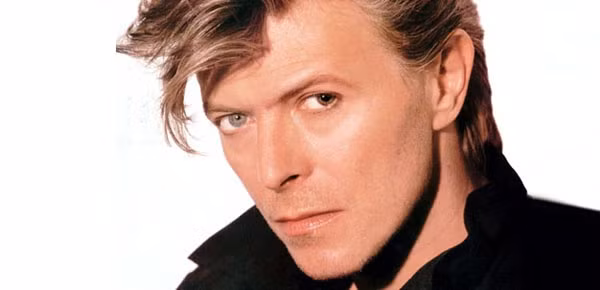 Rocker huyền thoại David Bowie qua đời ảnh 1