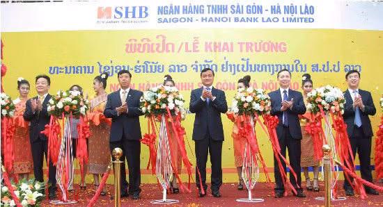 SHB khai trương ngân hàng tại Lào ảnh 1