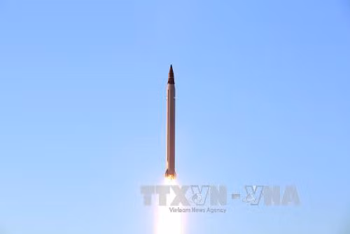 Iran tuyên bố tiếp tục thử tên lửa mới ảnh 1