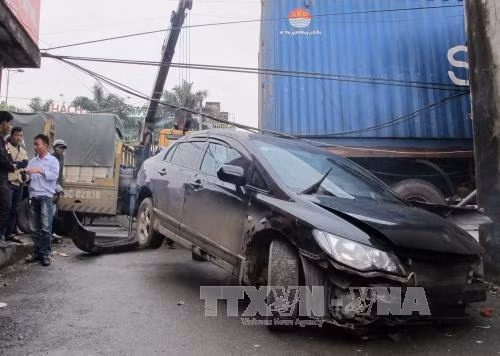 Xe container mất lái lao vào nhà dân, một người thiệt mạng ảnh 5
