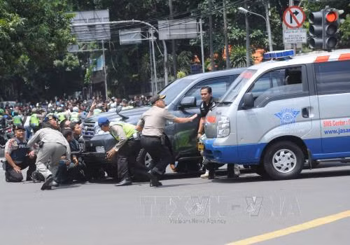 Thêm nhiều tiếng nổ mới tại thủ đô Jakarta ảnh 1