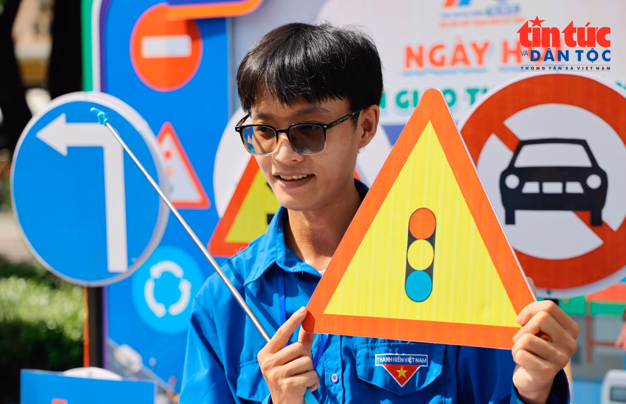 baotintuc_tr_ngayhoithanhnien171020267.jpg