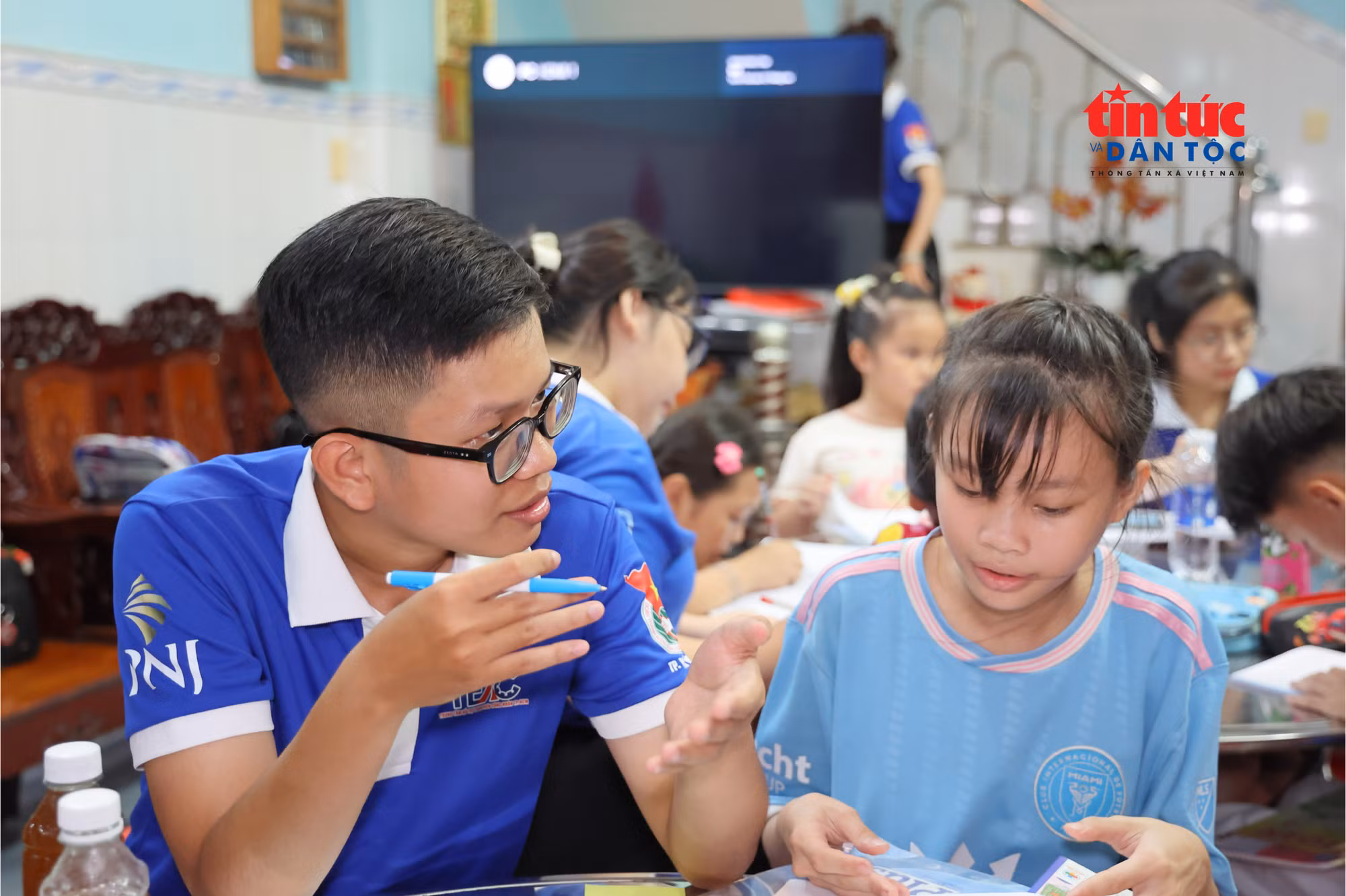 thanhnien170920267-7626.jpg