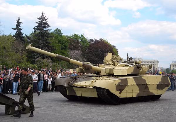 Trung Quốc, Ukraine bất ngờ ‘đánh phủ đầu’ siêu tăng Armata ảnh 2