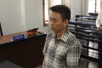 Giả danh phóng viên tống tiền CSGT, lĩnh 3 năm tù ảnh 1