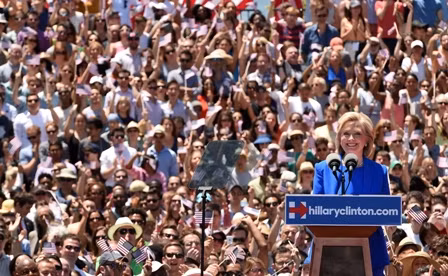 Bà Hillary Clinton chính thức khởi động chiến dịch tranh cử ảnh 1