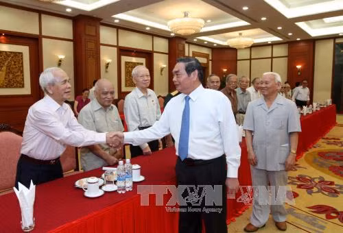 Đồng chí Lê Hồng Anh gặp mặt đoàn cựu thanh niên xung phong ảnh 2