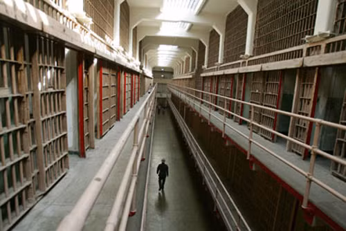 Siêu nhà tù Alcatraz của Mỹ - Kỳ cuối: Các vụ vượt ngục táo tợn ảnh 1