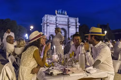 'Bữa tối trắng' thu hút 13.000 người tới Paris ảnh 9