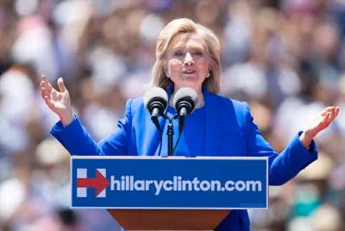 Bà Hillary Clinton và lá bài giới tính ảnh 1