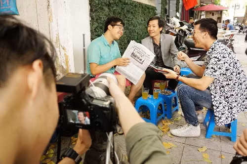 Nhóm Xẩm Hà Thành ra mắt MV “Xẩm trà đá” ảnh 2