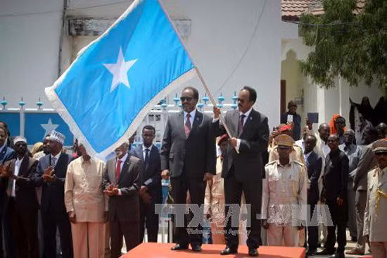 Tân Tổng thống Somalia tuyên thệ nhậm chức ảnh 1