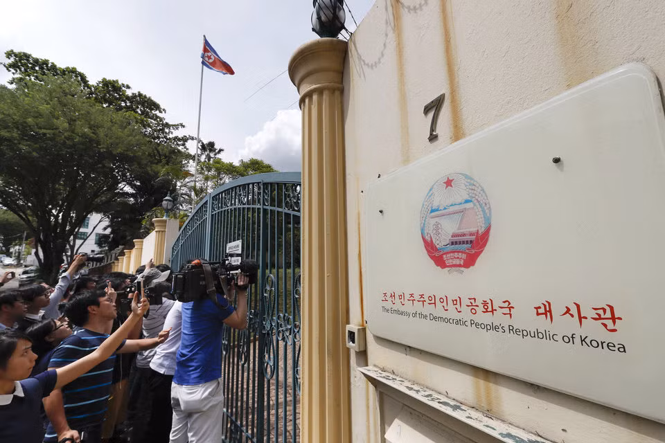 Malaysia yêu cầu Đại sứ quán Triều Tiên hợp tác điều tra nghi án Kim Jong-nam ảnh 1