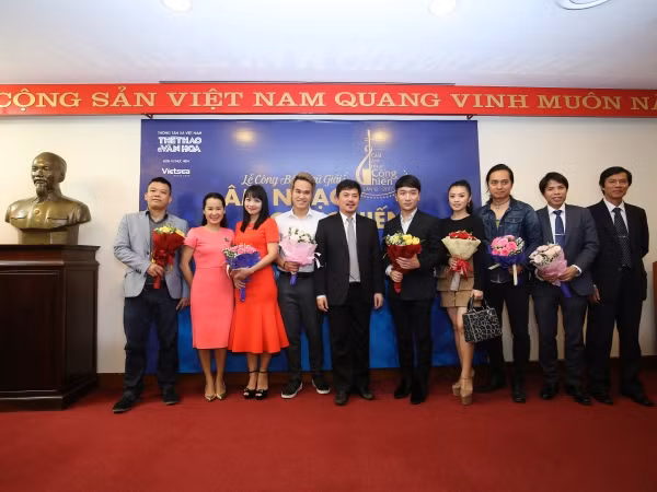 Nhạc sĩ Phó Đức Phương xúc động khi được đề cử giải Âm nhạc Cống hiến ảnh 2