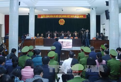 Ngày đầu tiên xét xử Hà Văn Thắm và 47 đồng phạm ảnh 1