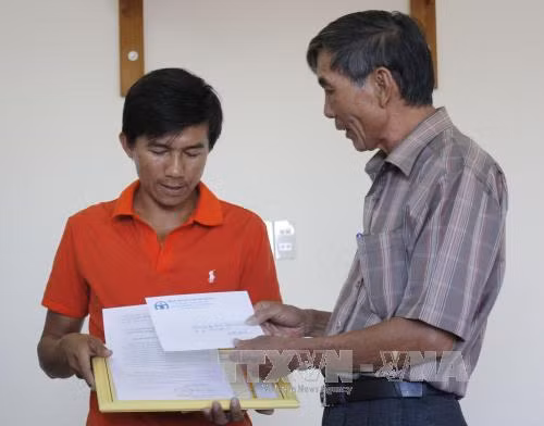 Khen thưởng tài xế cứu hàng chục mạng người trên đèo Lò Xo ảnh 1