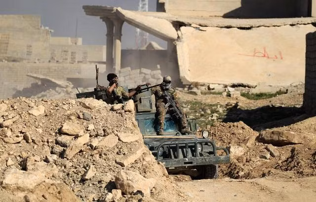 Các lực lượng Iraq tăng tốc đánh bật IS, giải phóng Mosul ảnh 12