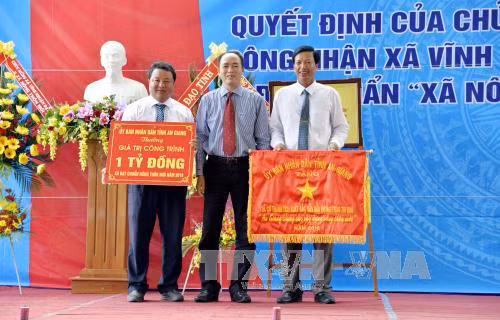 Xã đầu tiên đạt chuẩn nông thôn mới ở vùng tứ giác Long Xuyên ảnh 2