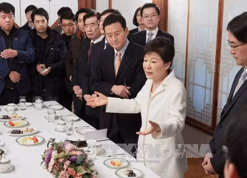 Tổng thống Park Geun-hye khó tránh khỏi bị thẩm vấn trực tiếp ảnh 1