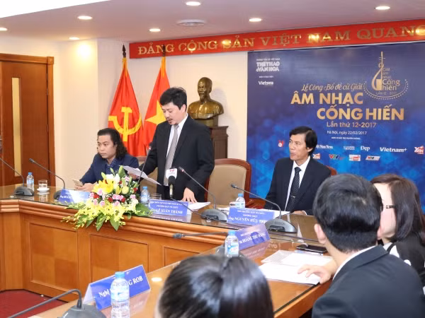 Nhạc sĩ Phó Đức Phương xúc động khi được đề cử giải Âm nhạc Cống hiến ảnh 3