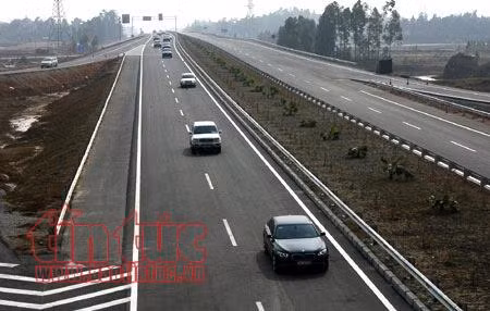 Cách 50 km đường cao tốc phải có 1 trạm cấp cứu ảnh 1