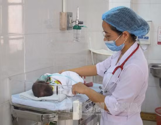 Nữ bác sỹ say mê nghiên cứu khoa học ảnh 1