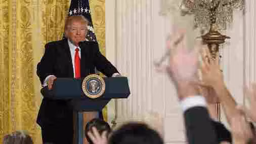 Tổng thống Donald Trump làm những gì trong tháng đầu nhậm chức? ảnh 2