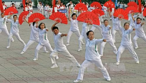 Bài thơ gây sốt trong cộng đồng người cao tuổi ảnh 1