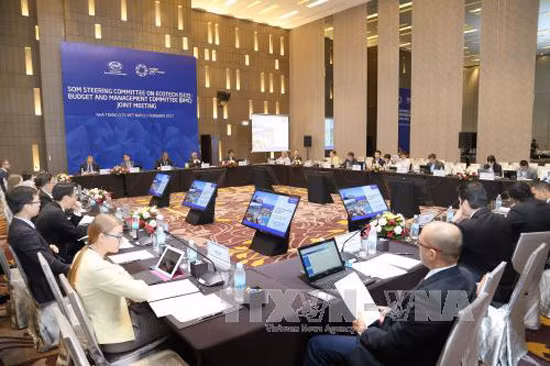 APEC 2017: Ngày làm việc thứ 11, Hội nghị SOM 1 và các cuộc họp liên quan ảnh 1
