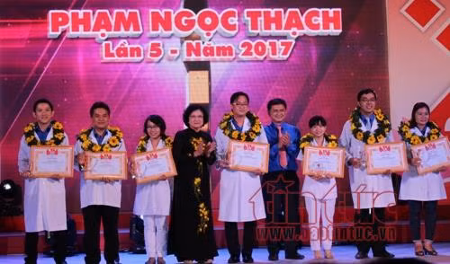 Vai trò của người thầy thuốc phải được đặt lên hàng đầu ảnh 1