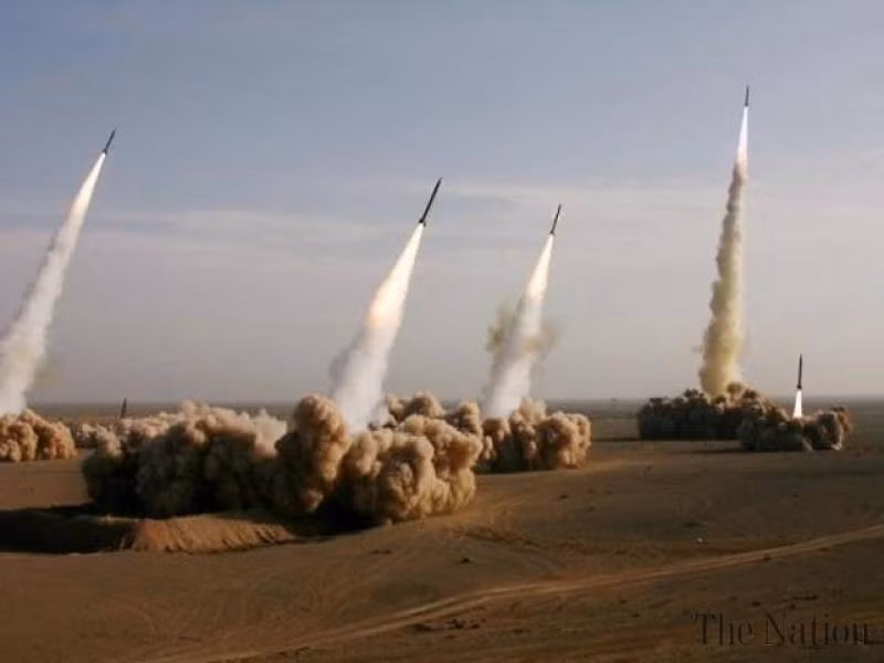 Iran tập trận với tên lửa 'tối tân' ảnh 1