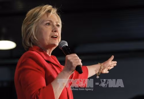Bà Clinton công kích mạnh mẽ tỷ phú Trump ảnh 1