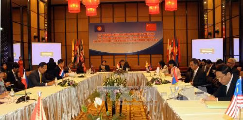 Quan chức cao cấp ASEAN - Trung Quốc họp về Biển Đông ảnh 1