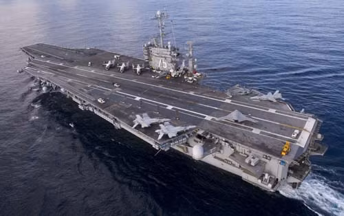 Tàu sân bay Mỹ ở Địa Trung Hải buộc Nga phải "suy nghĩ kỹ" ảnh 1