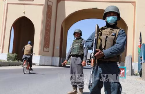 Phiến quân bắt cóc hàng chục khách đi xe buýt tại Afghanistan ảnh 1