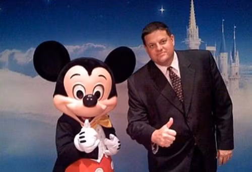 "Ông Disney" tới Việt Nam ảnh 1