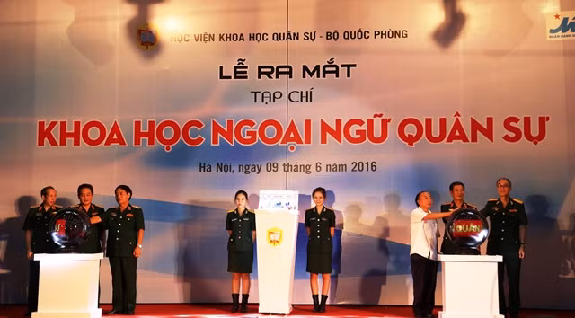 Ra mắt tạp chí Khoa học Ngoại ngữ Quân sự ảnh 1