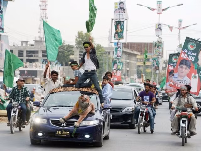 Phe cựu Thủ tướng Sharif dẫn đầu tổng tuyển cử Pakistan ảnh 1