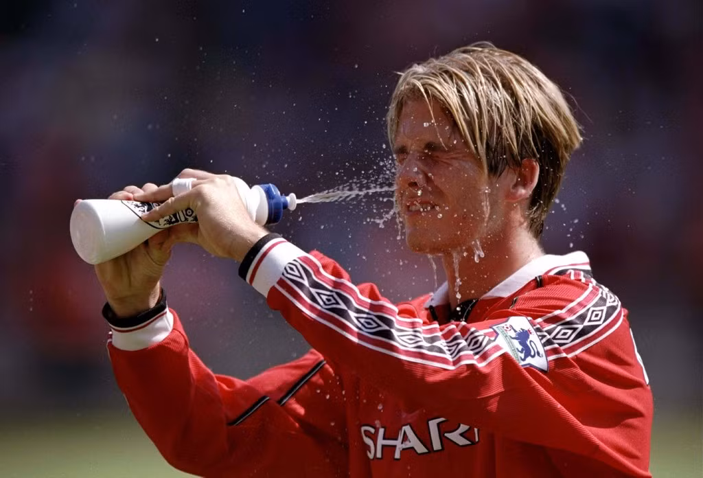 Những khoảnh khắc đáng nhớ trong sự nghiệp của Beckham - Phần 1 ảnh 3