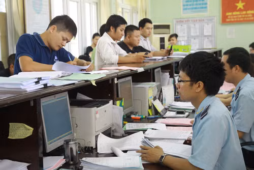 Kiểm soát việc xuất khống hàng để hoàn thuế VAT ảnh 1