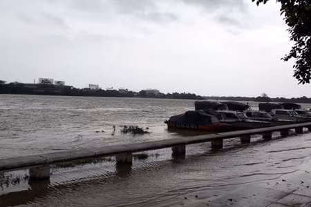 Lũ sông từ Quảng Trị đến Ninh Thuận, Tây Nguyên đang lên ảnh 1