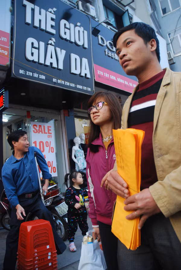 Hàng nghìn người đổ về chùa Phúc Khánh cầu an ảnh 10