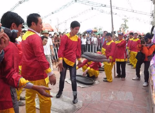 Rộn ràng hội thi pháo đất ảnh 7