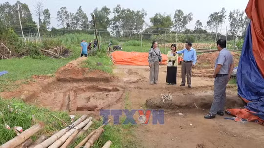 Lên phương án bảo vệ di tích Thành cổ Châu Sa
