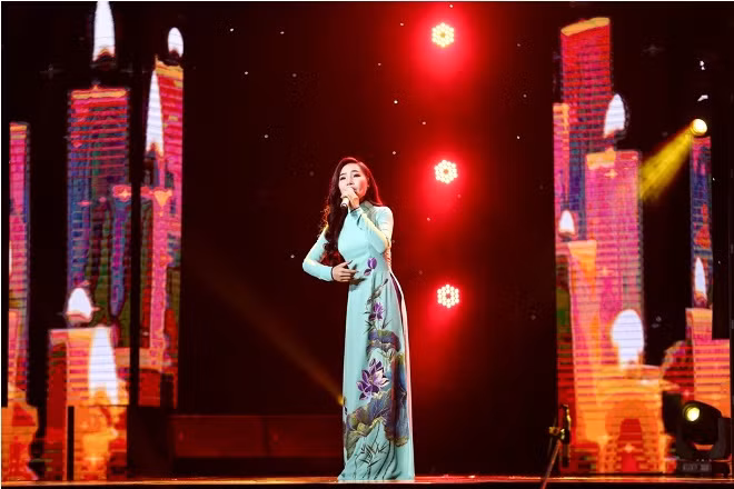 Thần tượng Bolero vòng quyết đấu: Lý Thu Thảo nhờ kỹ thuật mà hát trọn vẹn 'Tiễn người đi' ảnh 6