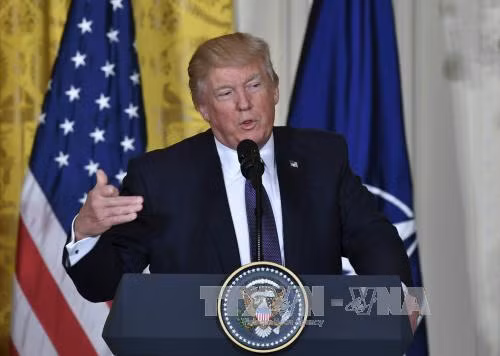 Nghị sĩ Cộng hòa đầu tiên đề cập việc luận tội ông Trump ảnh 1