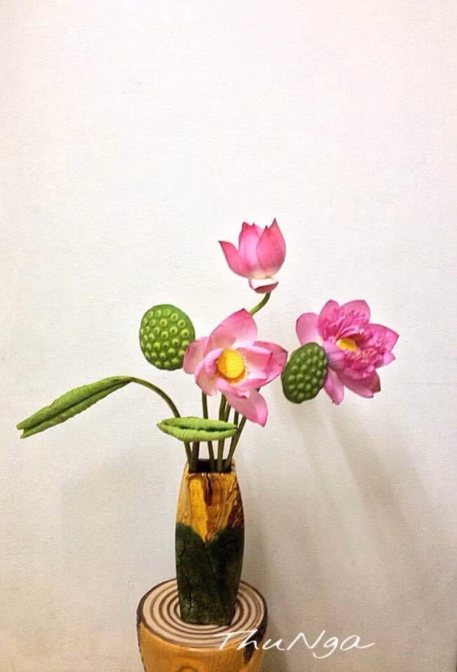 Ngỡ ngàng trước những bình hồng liên tuyệt đẹp đầu mùa ảnh 4