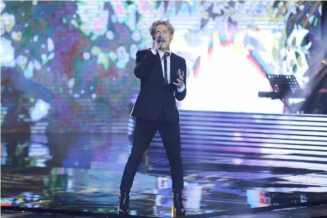 The Voice 2017: Đông Nhi tiếp tục ưu ái Han Sara ảnh 2