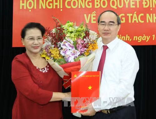 Ông Nguyễn Thiện Nhân làm Bí thư Thành ủy TP.HCM, ông Đinh La Thăng làm Phó Ban Kinh tế Trung ương ảnh 1