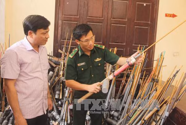 Thanh Hóa: Người dân giao nộp trên 2.000 súng, nòng súng săn ảnh 1